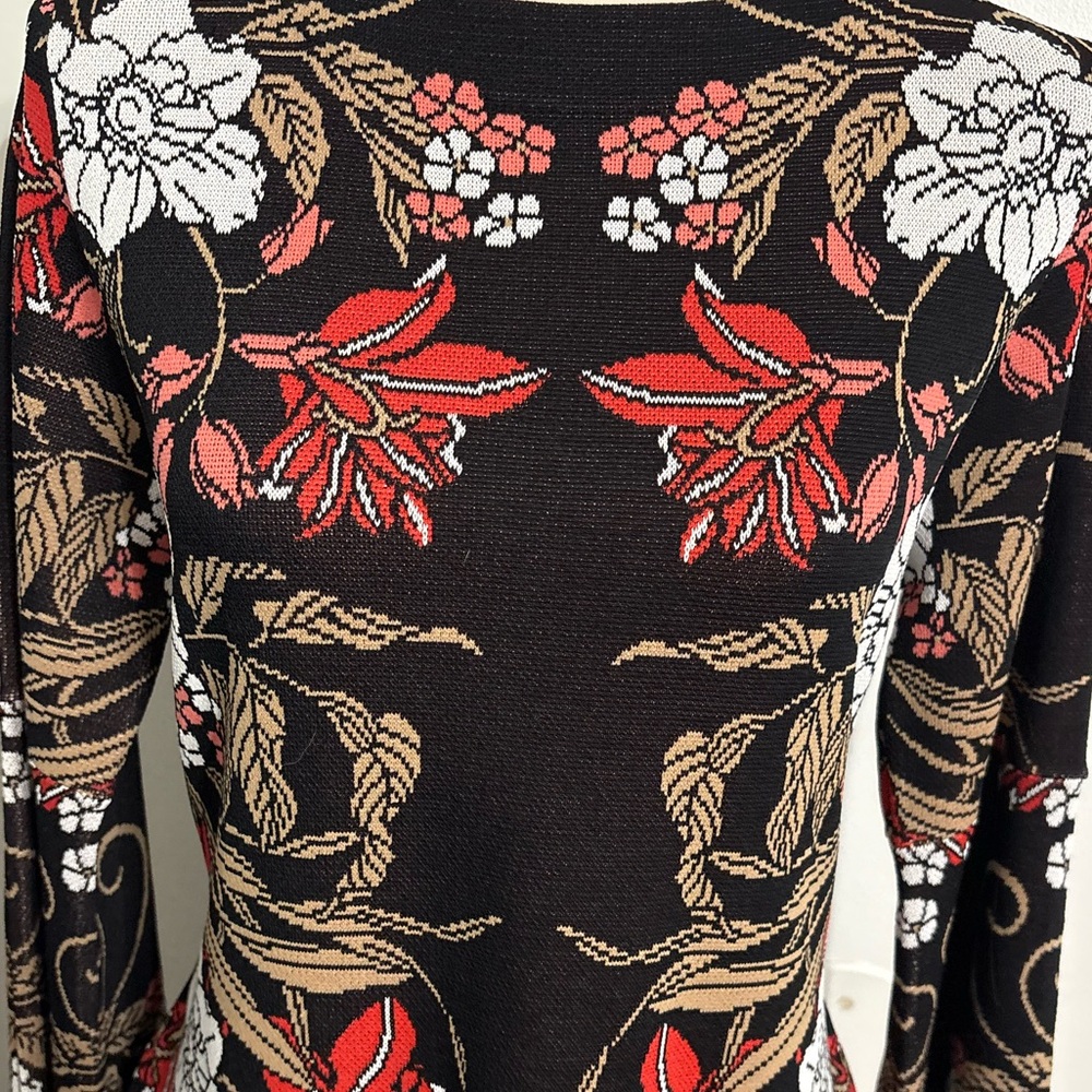 Boston Proper Mirrored Garden Print Intarsia Sweater Dress size Medium NWOT - Picture 5 of 8